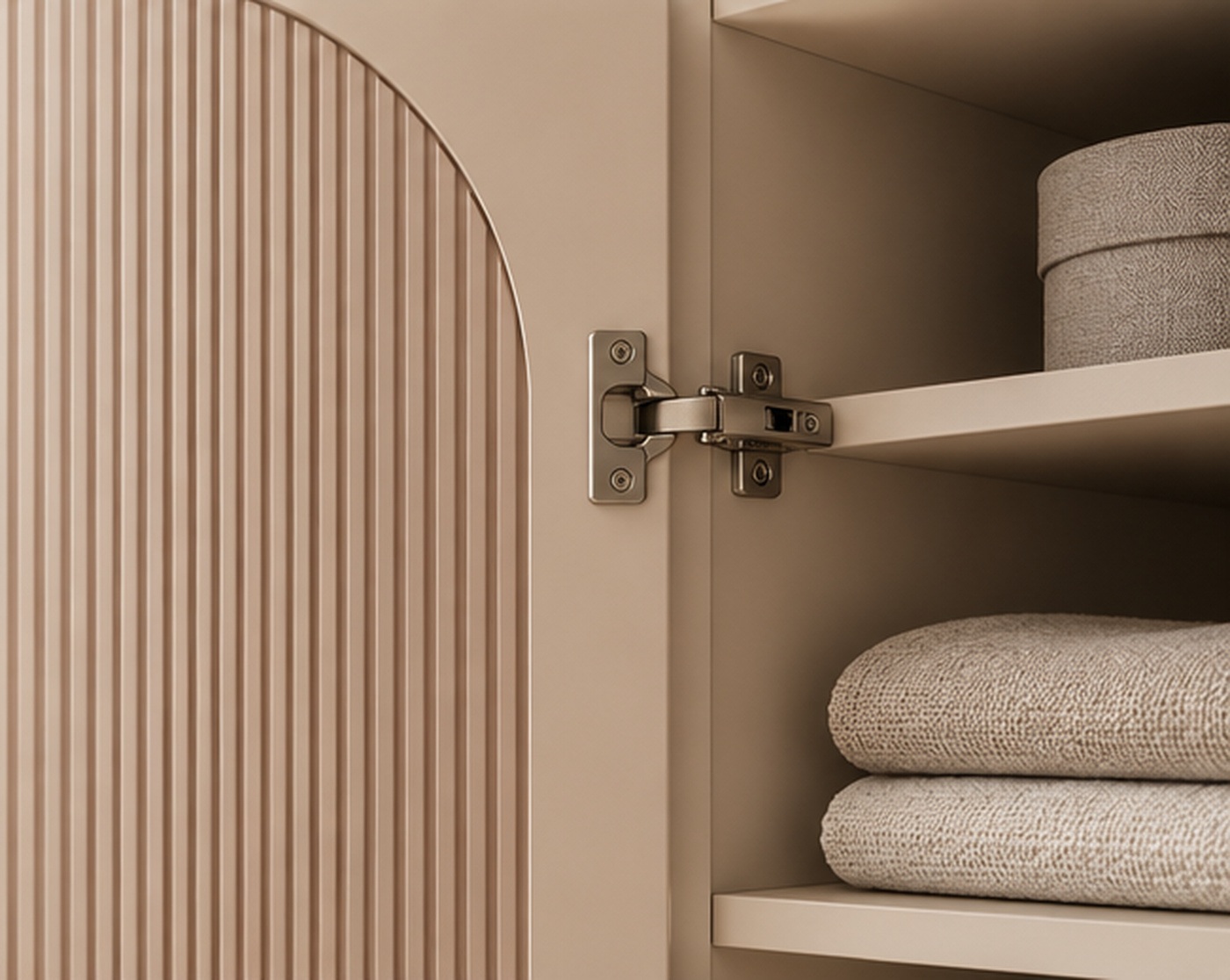 Lion Wardrobe — image 3
